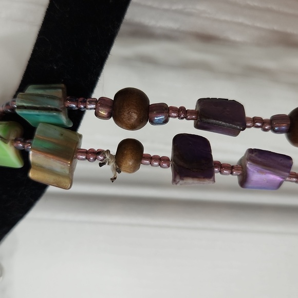 Necklace multi-colored iridescent shell bead multi strand purple turquoise green - Picture 5 of 5